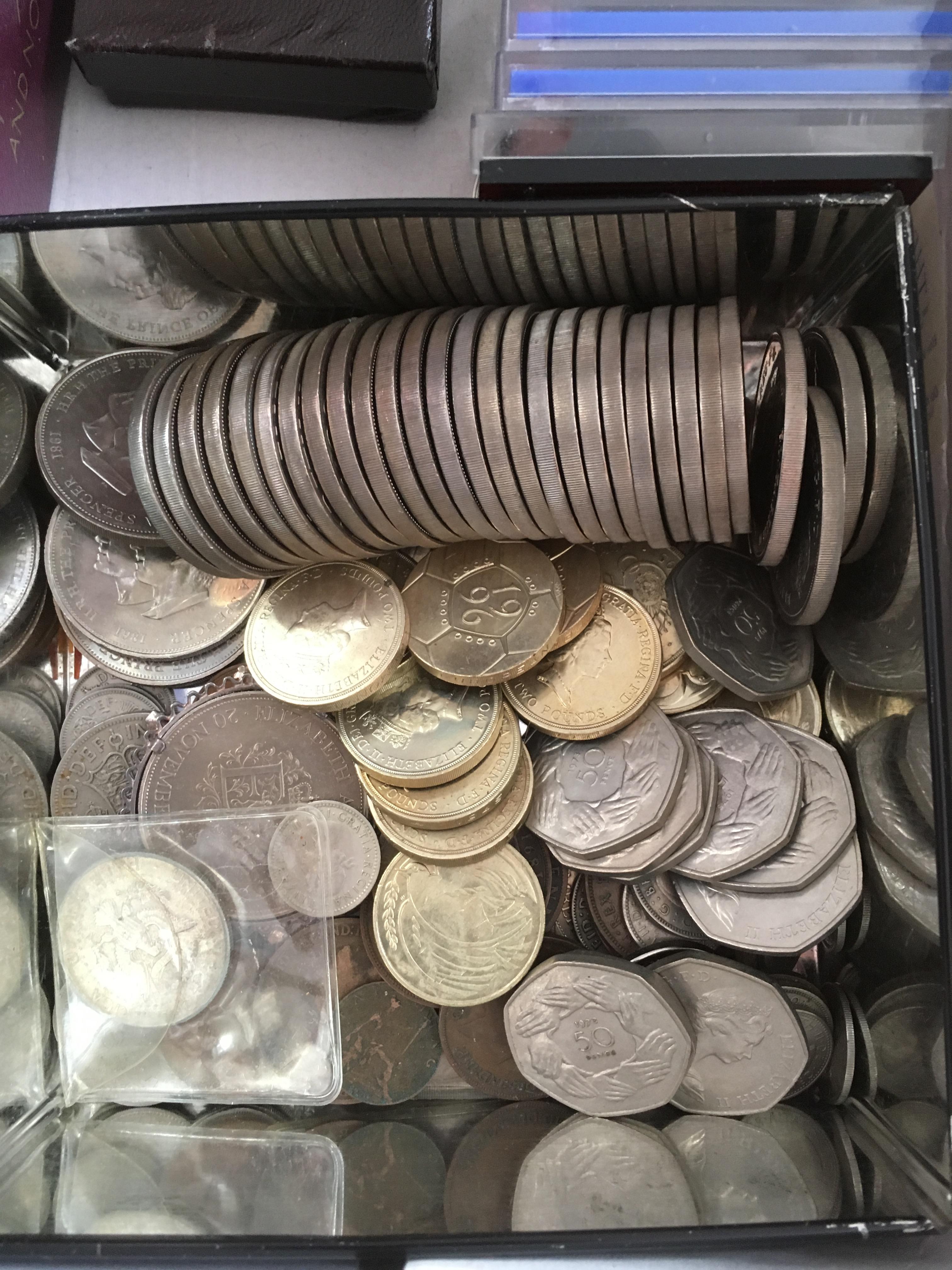 COINS: BOX WITH MIXED £5 CROWNS (4), £2 (12), TOWER MINT MEDALLIONS, 1970 PROOF SET ETC. - Image 3 of 5