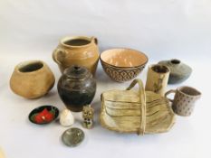 A QUANTITY OF STUDIO POTTERY PIECES TO INCLUDE VASES,