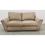 AN ALSTONS VENICE 2 SEATER SOFA UPHOLSTERED IN GREY / BEIGE.