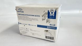A BOX OF INTCO DISPOSABLE NITRILE EXAM GLOVES, SIZE M.