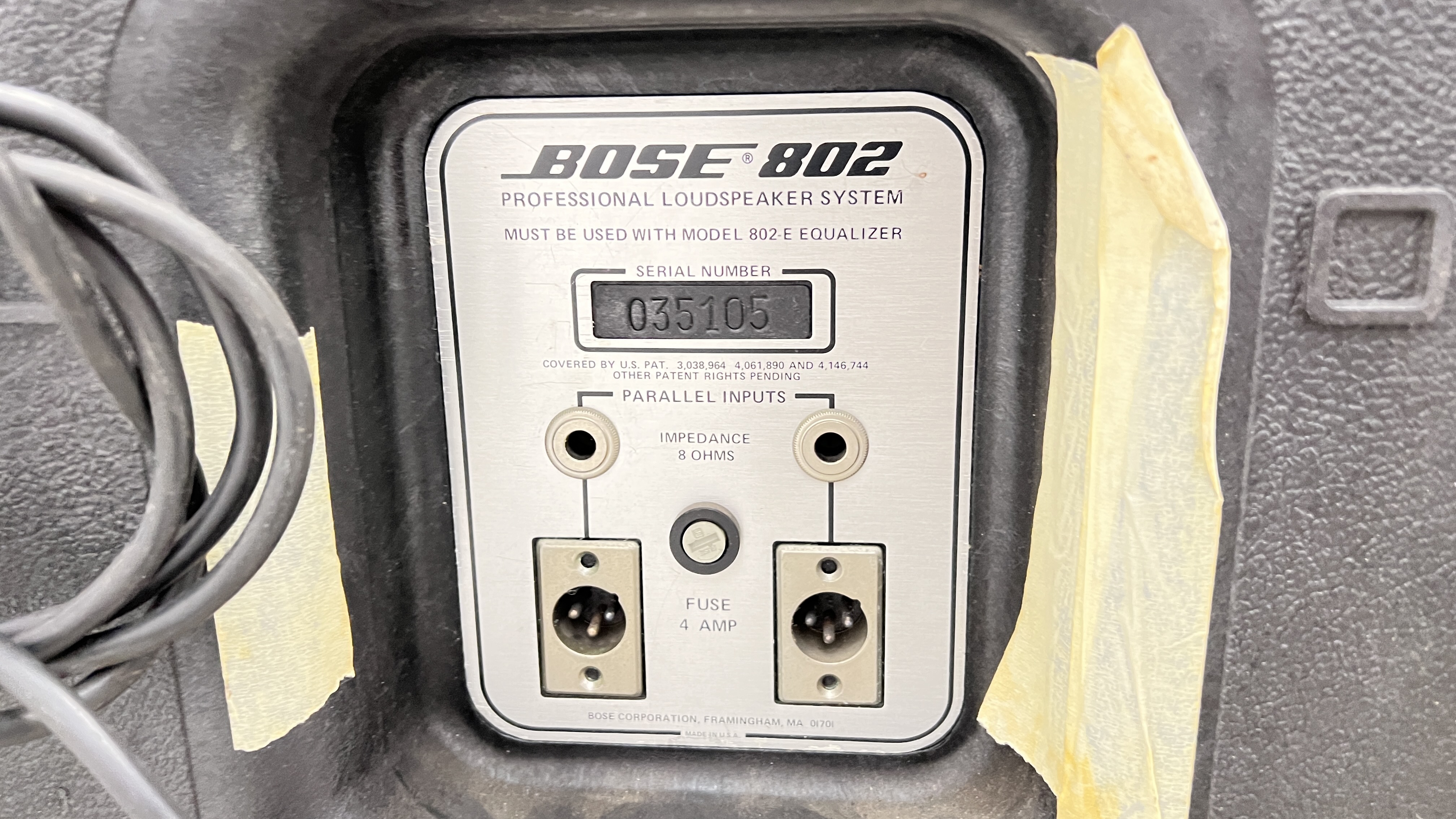 PAIR OF BOSE 802 PROFESSIONAL LOUDSPEAKERS WITH BOSE 802-E ACTIVE EQUALIZER - SOLD AS SEEN - AS - Image 4 of 5