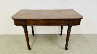 A GEORGIAN MAHOGANY D-END TABLE W 122CM X D 60CM.