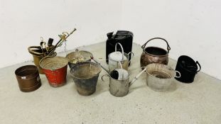 GROUP OF MIXED METALWARE ITEMS TO INCLUDE GALVANISED WATERING CANS, COPPER CAULDRONS,