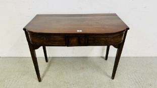 A GEORGIAN MAHOGANY TWO DRAWER SIDE TABLE - W 92CM D 49CM.