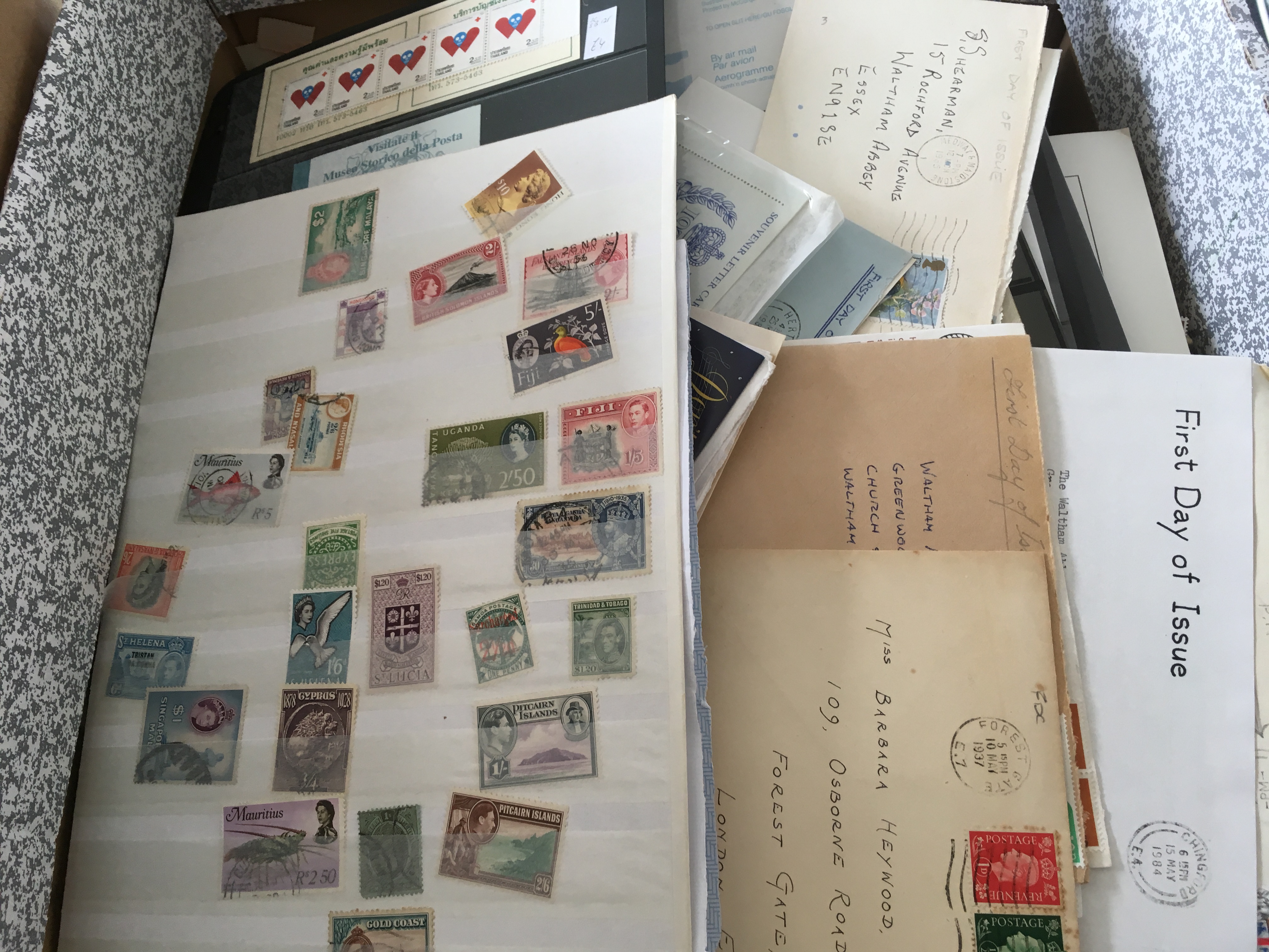 STAMPS: TWO BOXES WITH GB AND OVERSEAS LOOSE ACCUMULATION, - Image 4 of 13