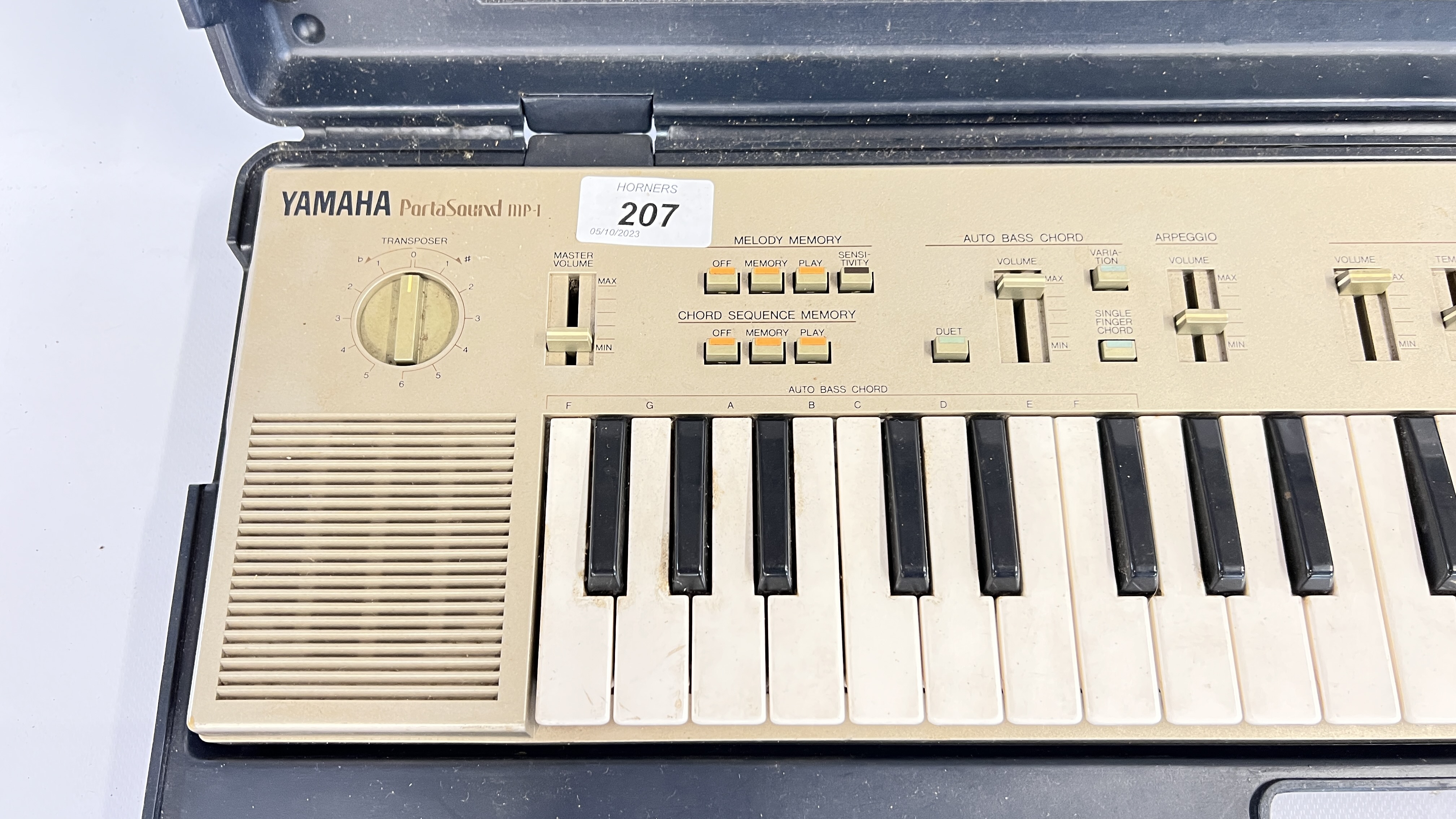 YAMAHA PORTASOUND MP-1 IN CARRY CASE, NO POWER ADAPTOR - SOLD AS SEEN - AS CLEARED. - Image 2 of 6