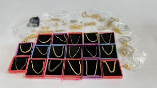 A QUANTITY OF ASSORTED GOLD TONE JEWELLERY AND WATCHES TO INCLUDE BRACELETS,