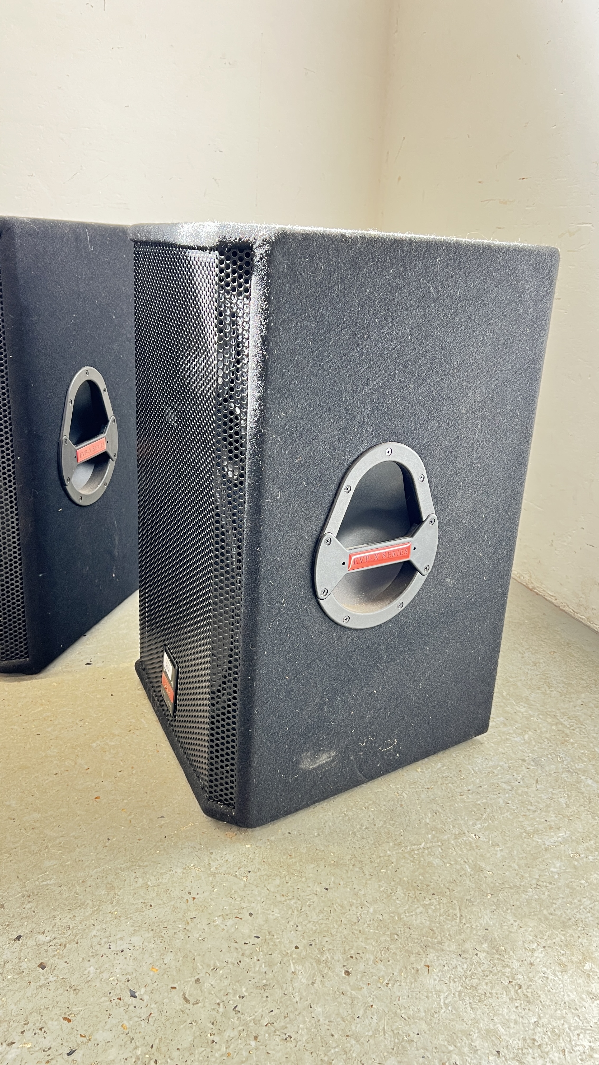 PAIR OF WHARFDALE PRO EVP-X15PA LOUD SPEAKERS PLUS PAIR OF FOLDING TRIPOD STANDS - SOLD AS SEEN - - Image 2 of 6