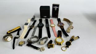 A TRAY OF ASSORTED MODERN AND VINTAGE WRIST WATCHES TO INCLUDE A BOXED WATCH MARKED STORM + 2