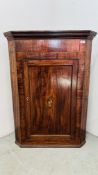 ANTIQUE MAHOGANY HANGING CORNER CABINET WITH INLAID SHELL DESIGN.