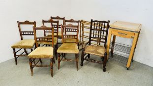 A GROUP OF COUNTRY PROPERTY FURNISHINGS TO INCLUDE 2 PINE TOWEL RAILS,