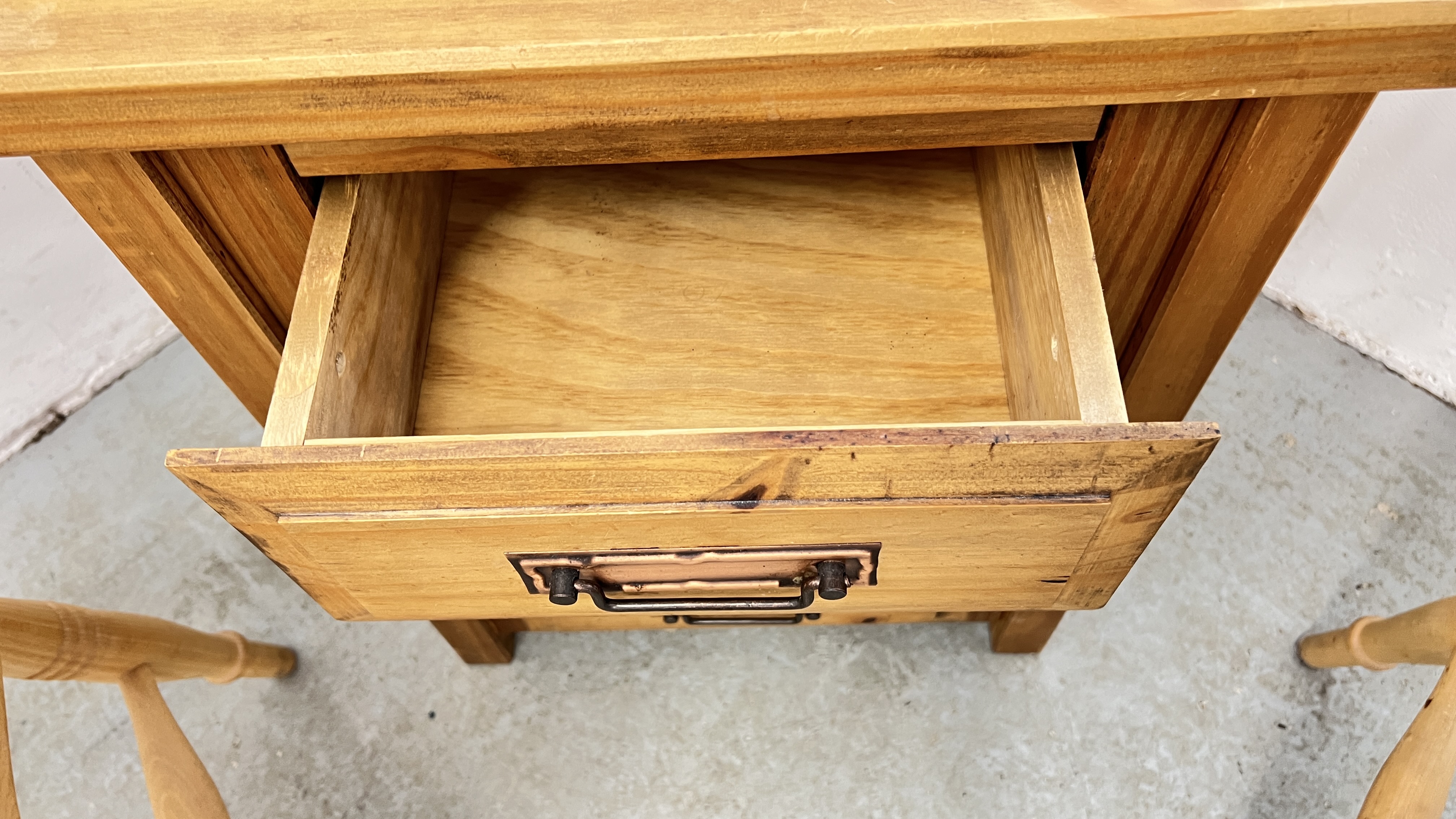 A PAIR OF MODERN BEECHWOOD KITCHEN CHAIRS ALONG WITH A MODERN WAXED PINE 3 DRAWER BEDSIDE CHEST. - Image 5 of 6