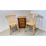 A PAIR OF MODERN BEECHWOOD KITCHEN CHAIRS ALONG WITH A MODERN WAXED PINE 3 DRAWER BEDSIDE CHEST.