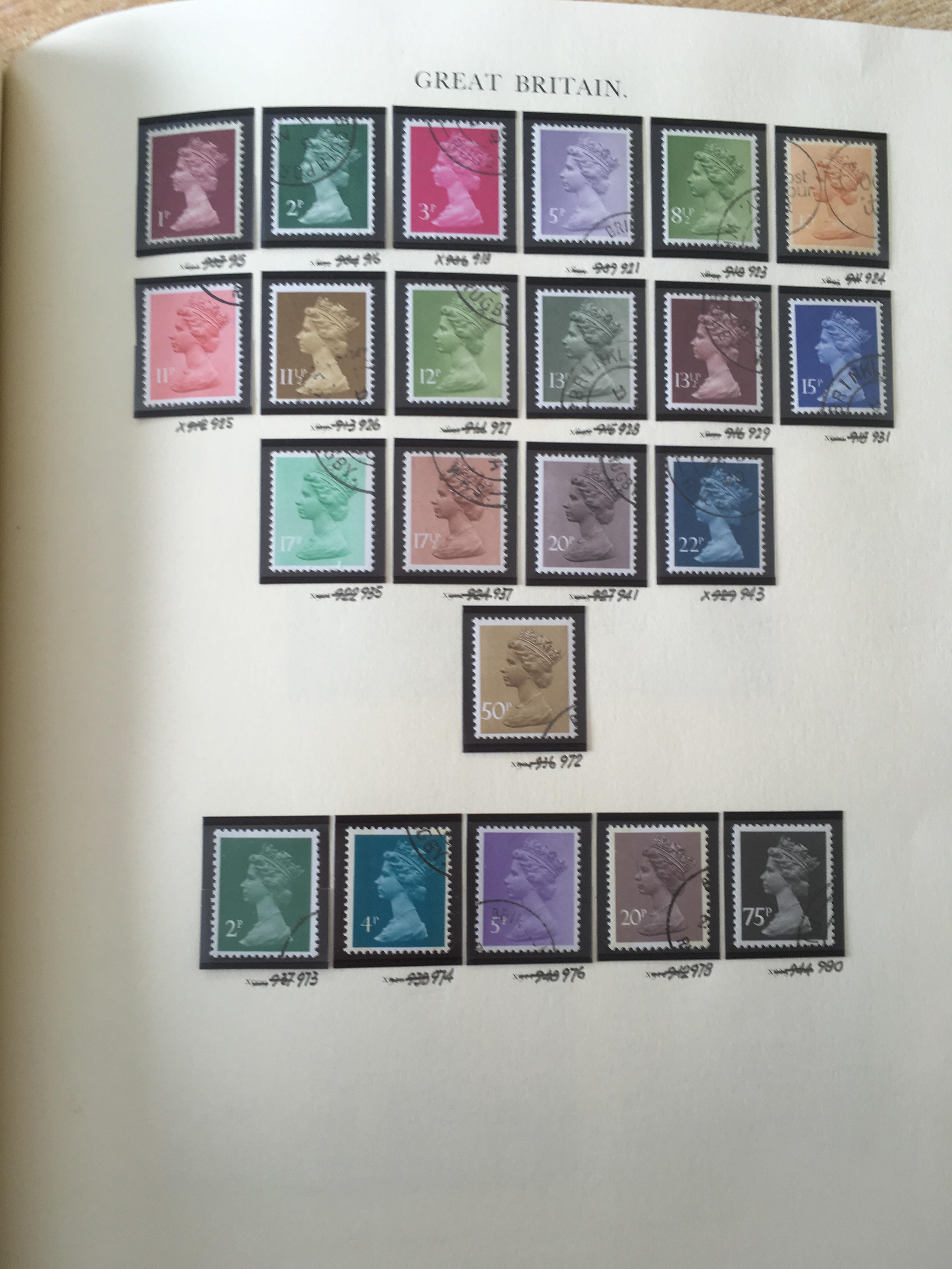 STAMPS:; BOX WITH GB COLLECTIONS IN SEVEN ALBUMS, QE2 WILDINGS, COMMEMS, - Image 11 of 38