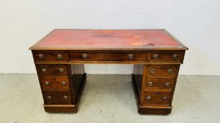 ANTIQUE MAHOGANY 9 DRAWER KNEEHOLE DESK WITH TOOLED LEATHER INSERT W 137CM X D 68CM X H 76CM.