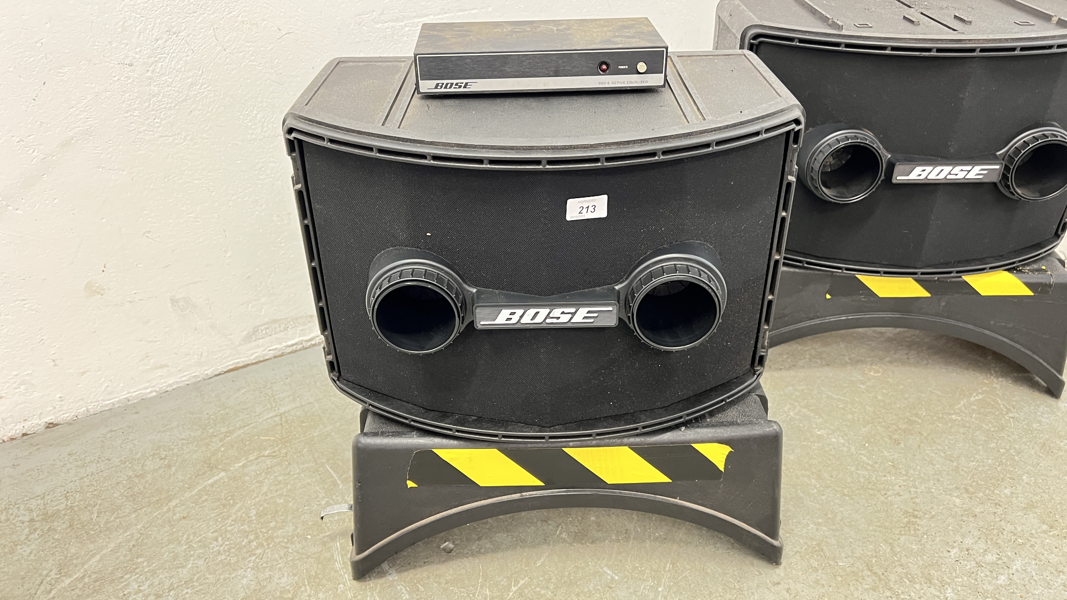 PAIR OF BOSE 802 PROFESSIONAL LOUDSPEAKERS WITH BOSE 802-E ACTIVE EQUALIZER - SOLD AS SEEN - AS - Image 2 of 5
