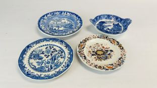AN EARLY C19TH SPODE GRASSHOPPER DESIGN PLATE ALONG WITH A SPODE NEW STONE IMARI PLATE ALONG WITH A