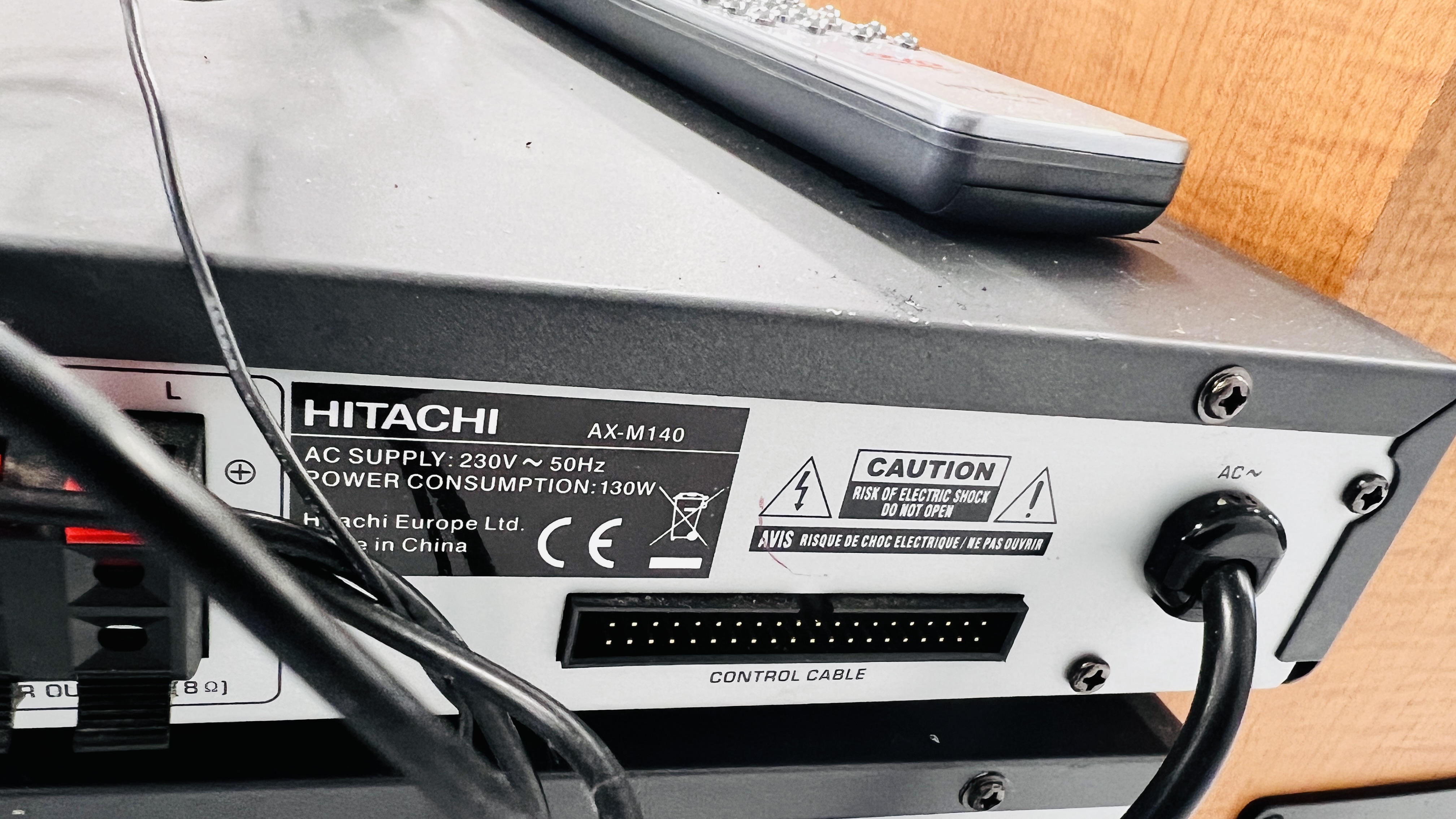 HITACHI 4 PIECE SEPARATES HI-FI AND SPEAKERS COMPRISING OF AX-M140 POWER AMP, AX-M140 DIGITAL RADIO, - Image 4 of 4