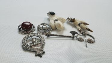 GROUP OF MAINLY SILVER SCOTTISH BROOCHES INCLUDING 2 BY ROBERT ALLISON,