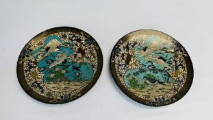 A PAIR OF C19TH ORIENTAL CLOISONNE DISHES DECORATED WITH BIRDS, 30CM DIAMETER.