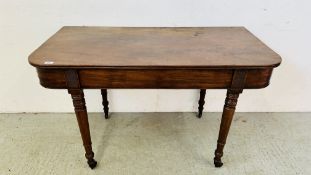 A GEORGIAN MAHOGANY D-END TABLE W 122CM X D 60CM.