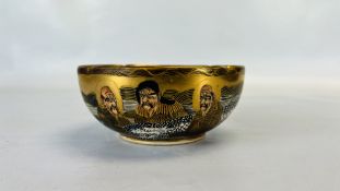 A JAPANESE MEIJI PERIOD LOBED BOWL DECORATED WITH FIGURES, 15CM DIAMETER.