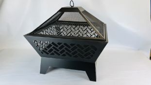 AS NEW VON HAUS QUARE FIRE PITS