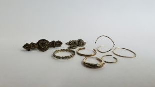 COLLECTION OF SCRAP 9CT GOLD PIECES TO INCLUDE NECKLACE A/F, 5 HOOP EARRINGS, VINTAGE BROOCH,