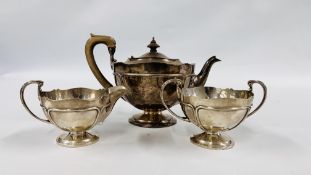 AN ART DECO 3-PIECE SILVER TEA SET, TEAPOT, SUGAR BASIN AND MILK JUG,