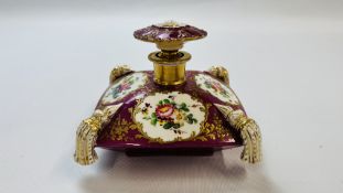 A FRENCH "JACOB PETIT" INKWELL OF SQUARE FORM RESERVED WITH FLOWERS ON A PINK GROUND - 16.5 X 16.