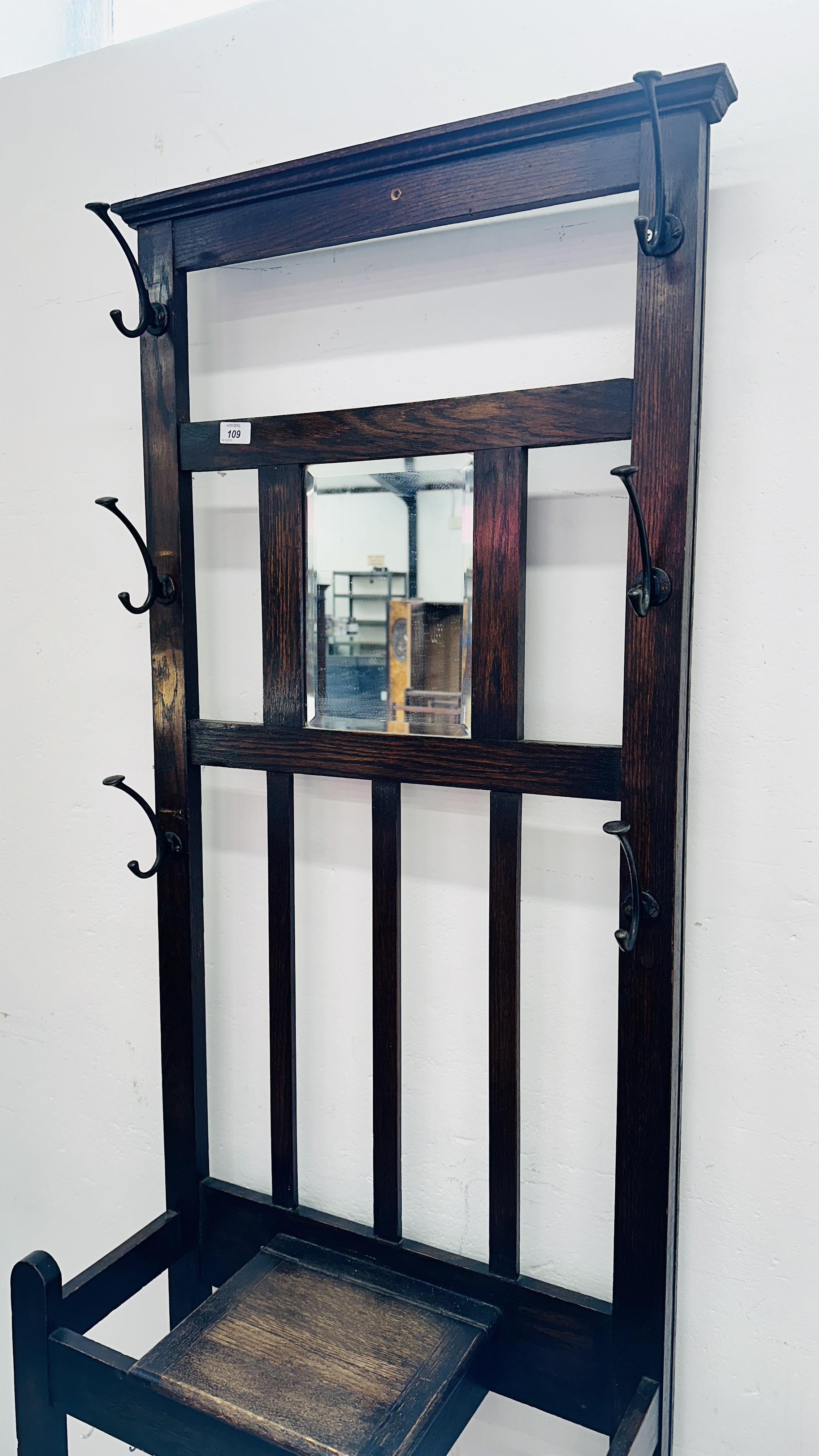 AN OAK HALL STAND WITH CENTRAL MIRROR AND GLOVE BOX, W 64CM X H 188CM. - Image 5 of 7