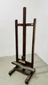ARTISTS EASEL, EARLY 20th CENTURY.