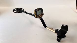 A GOLDFINDER FS2 METAL DETECTOR WITH MARS TIGER COIL.