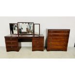 A MAHOGANY FINISH MODERN FIVE DRAWER CHEST - W 88CM D 43CM H 95CM ALONG WITH A MATCHING TWIN