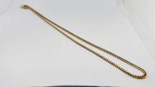 A 9CT GOLD BOX LINK NECKLACE, L 52CM.