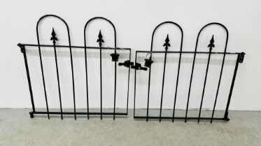A PAIR OF WROUGHT IRON BLACK PAINTED GATES (EACH GATE W 85 X H 88CM)