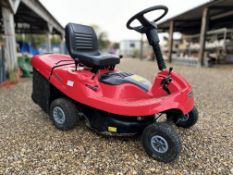 MOUNTFIELD 2500 SV PETROL RIDE ON LAWN MOWER COMPLETE WITH KEY (HELD WITH AUCTIONEER) - SOLD AS