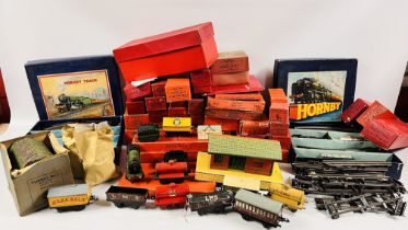 AN EXTENSIVE COLLECTION OF VINTAGE 0 GAUGE HORNBY TIN PLATE TRAINS, TRACK, CARRIAGES,