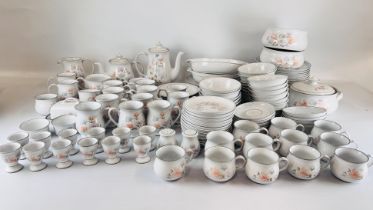 APPROXIMATELY 123 PIECES OF GOOD QUALITY DENBY ENCORE TEA AND DINNER WARE.