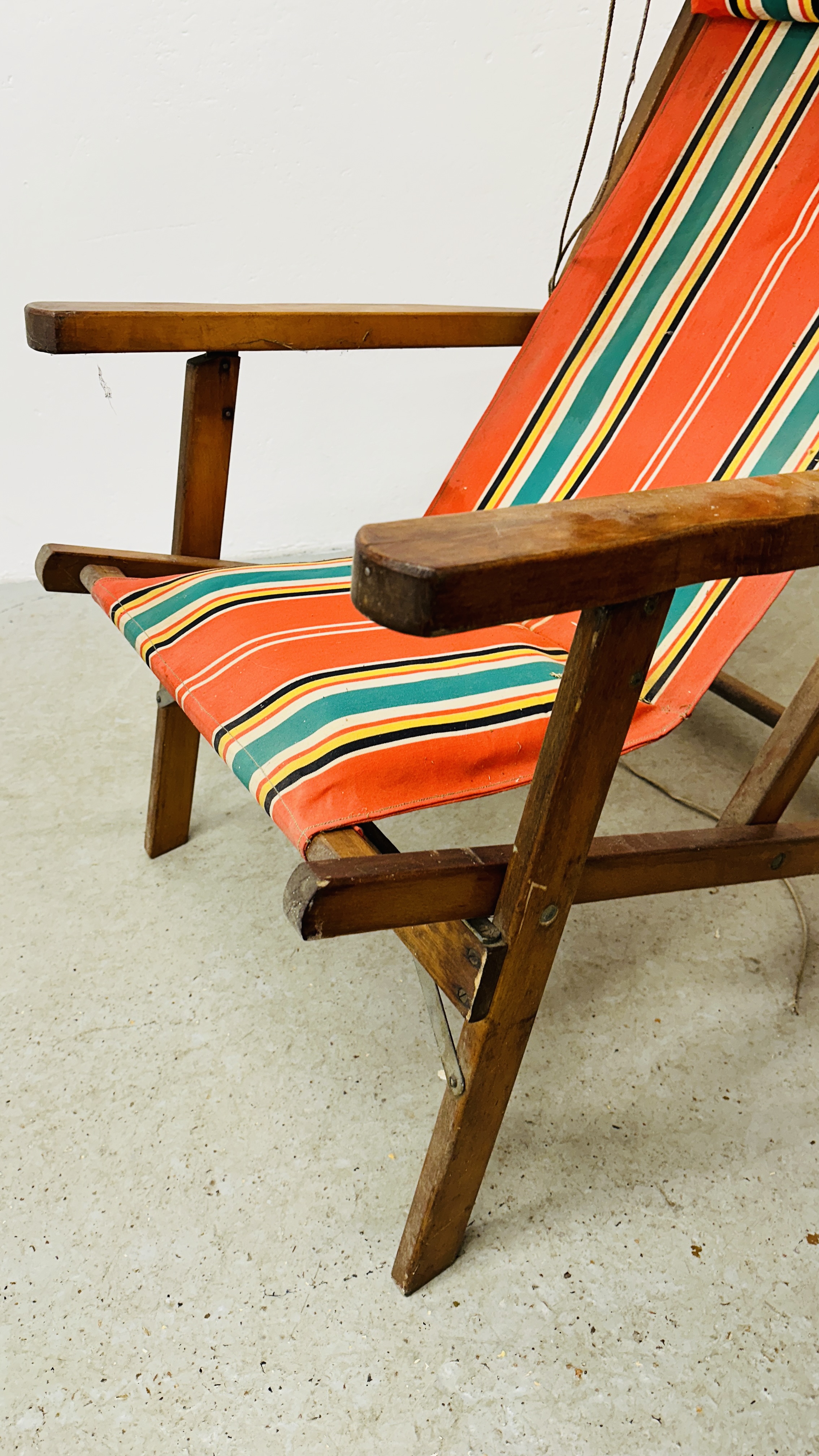 A PAIR OF GEEBRO "THE OCEAN CHAIR" DECK CHAIRS WITH SUN SHADES. - Image 6 of 13