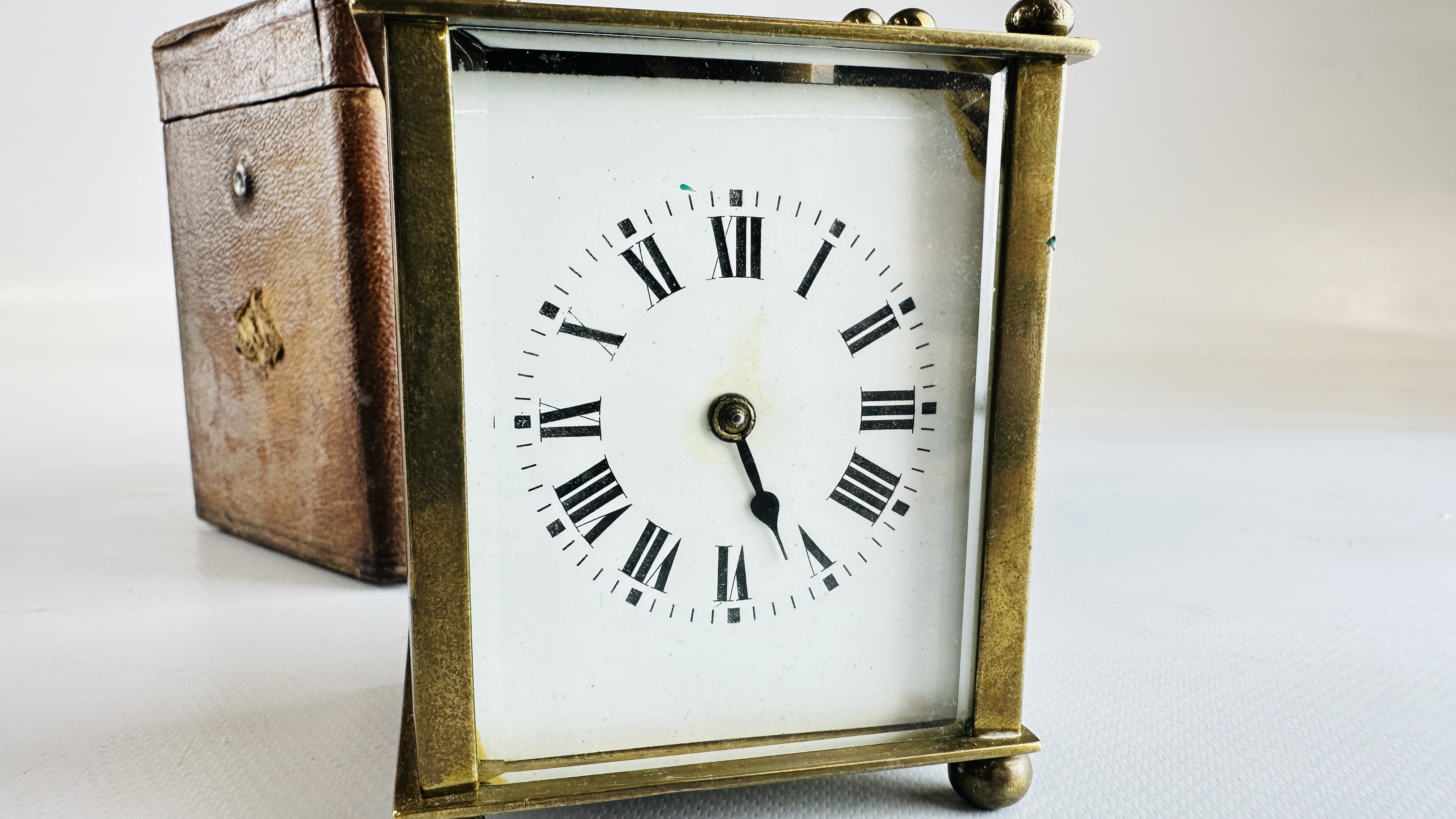 FRENCH CARRIAGE CLOCK IN FITTED LEATHER CASE AND KEY. - Image 8 of 12