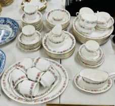 AN EXTENSIVE COLLECTION OF PARAGON FINE BONE CHINA DINNER WARE "BELINDA" PATTERN APPROX 80 PIECES.