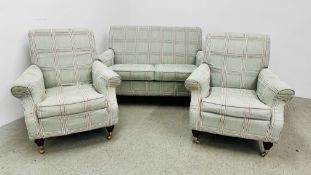 A MODERN MULTI YORK THREE PIECE COTTAGE LOUNGE SUITE.