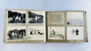 1 ALBUM OF MIXED POSTCARDS AND PHOTOGRAPHS.