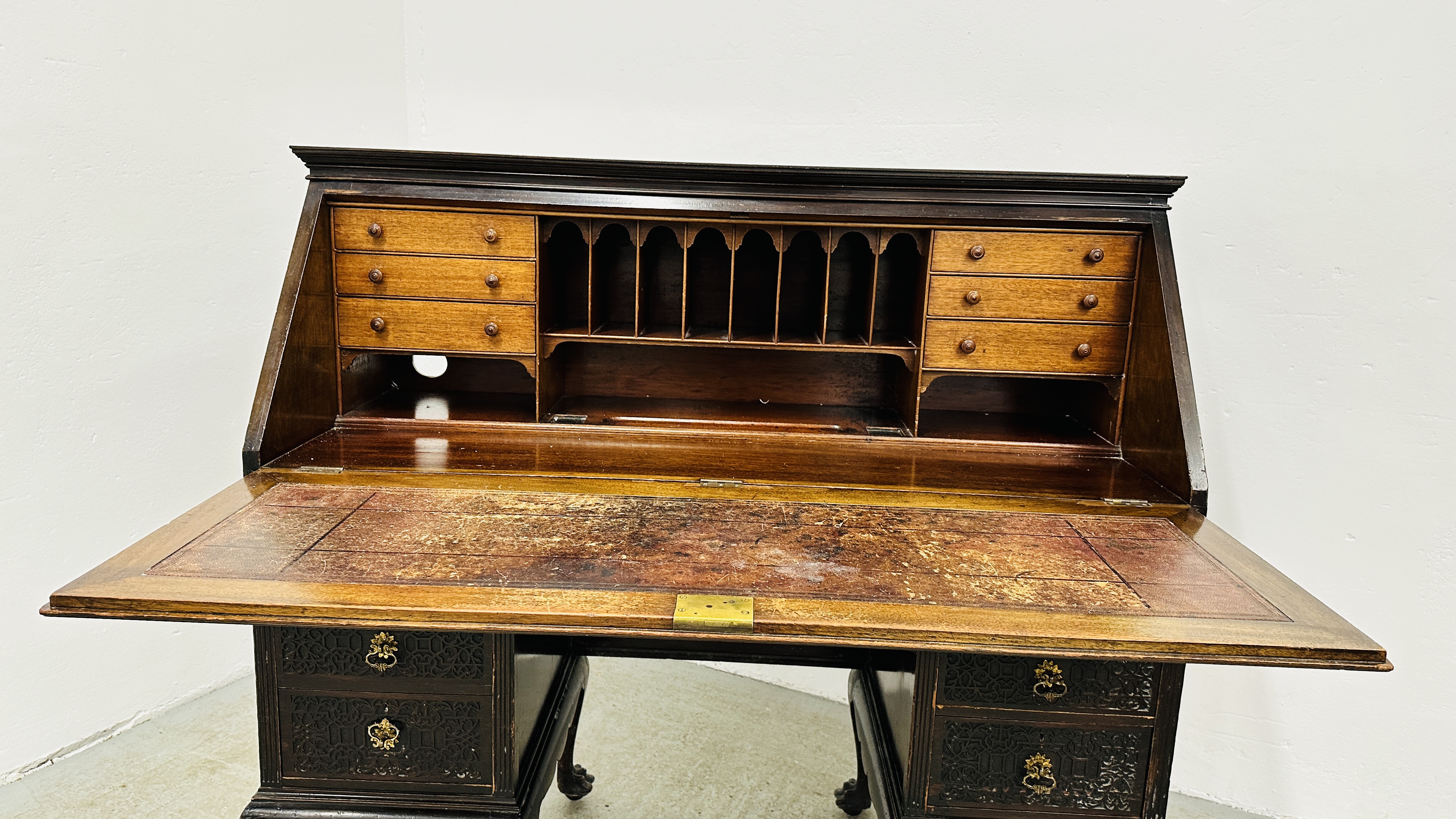 ORNATE TWIN PEDESTAL MAHOGANY FALLING FRONT BUREAU WITH WELL FITTED INTERIOR STANDING ON BALL AND - Image 18 of 21
