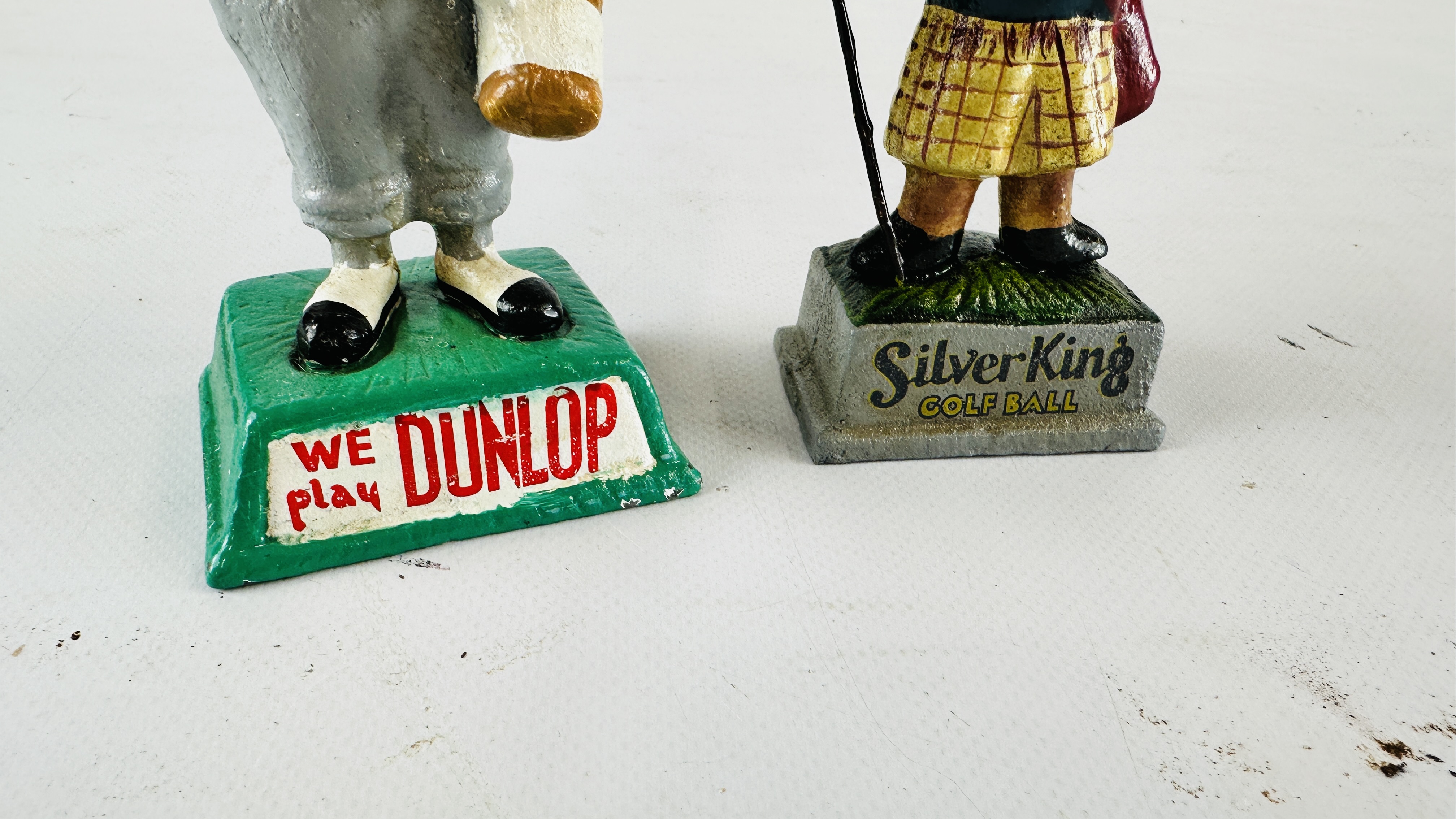 (R) 2 SMALL GOLFER FIGURES - Image 4 of 4