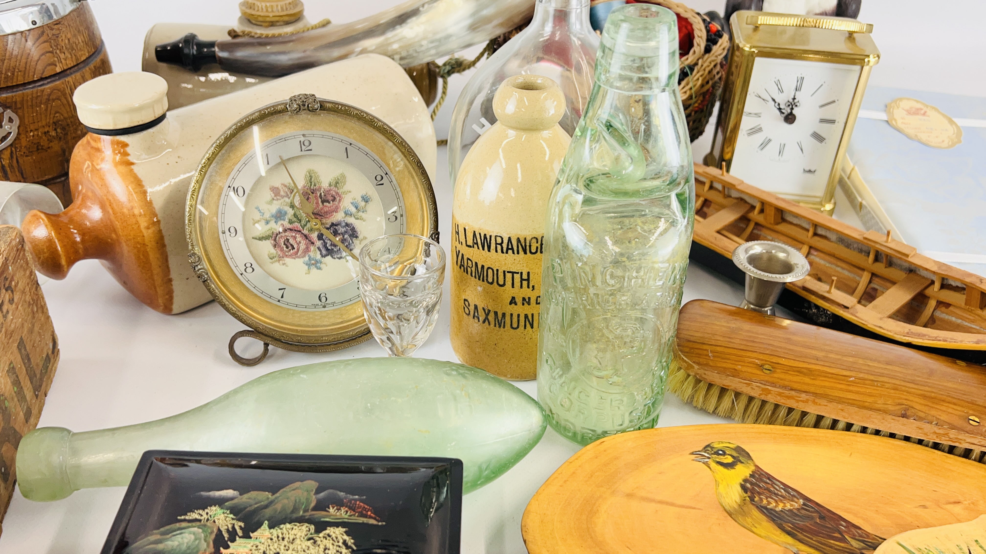 2 X BOXES OF COLLECTABLES TO INCLUDE GLASS AND STONEWARE BOTTLES ONE MARKED H. - Image 10 of 14