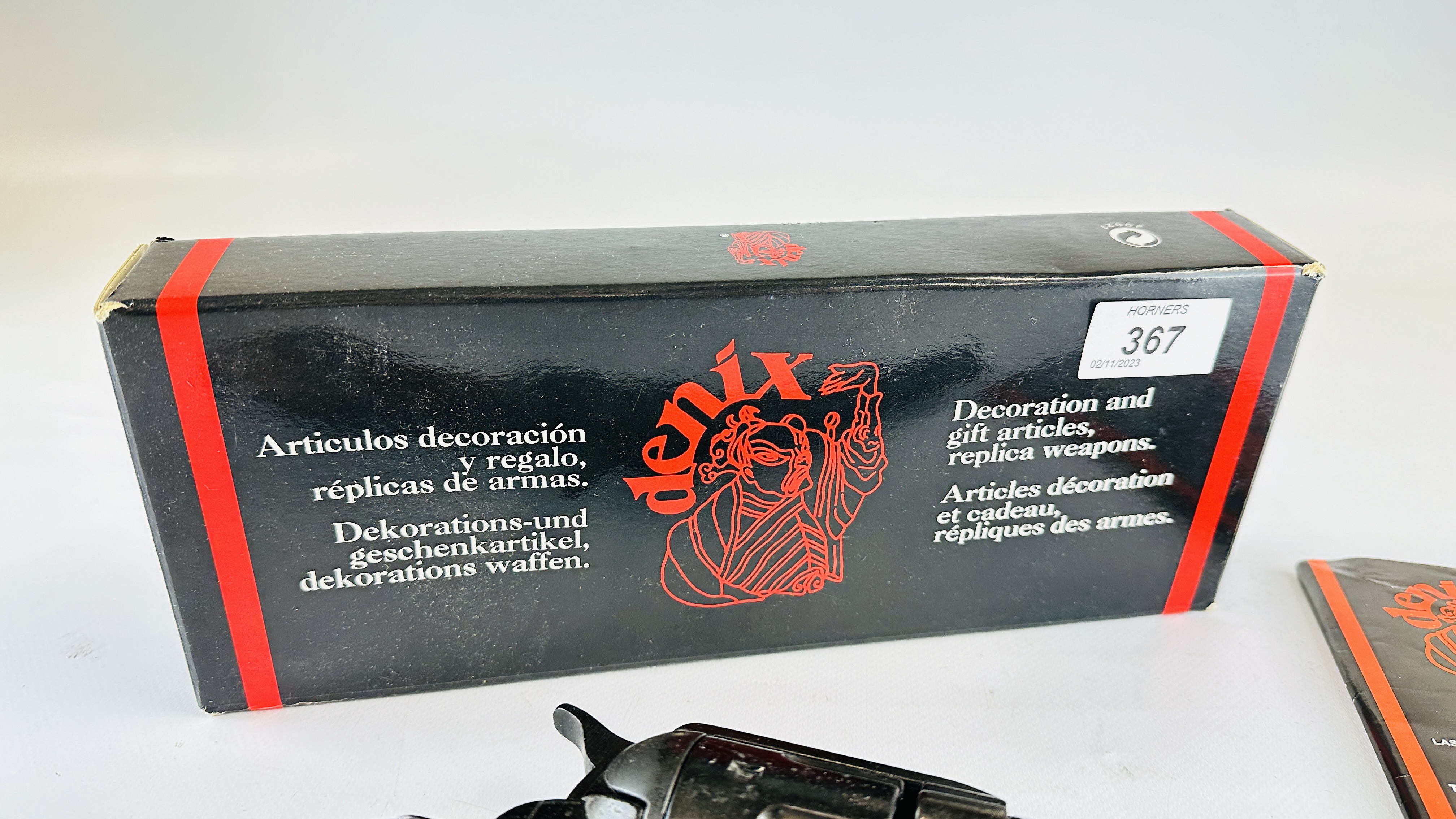 A REPLICA 6 SHOT REVOLVER IN DENIX BOX - SOLD AS SEEN - NO POSTAGE OR PACKING. - Image 4 of 5