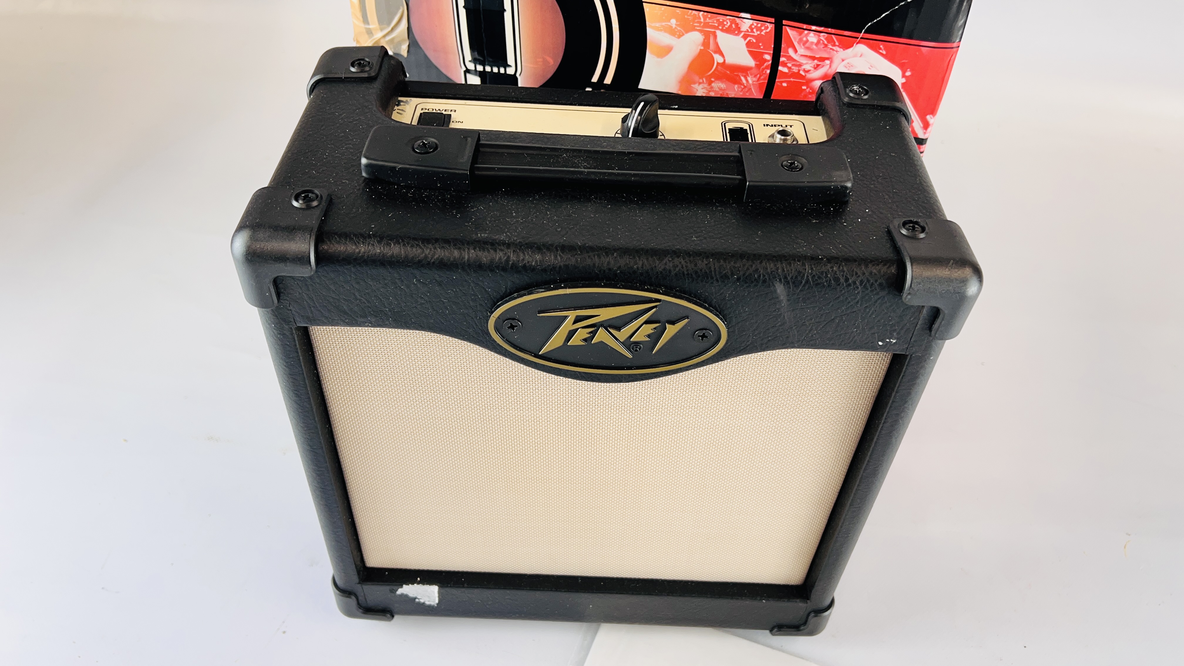 BOXED NANO VALVE PEAVEY PRACTICE AMP - SOLD AS SEEN. - Image 2 of 4