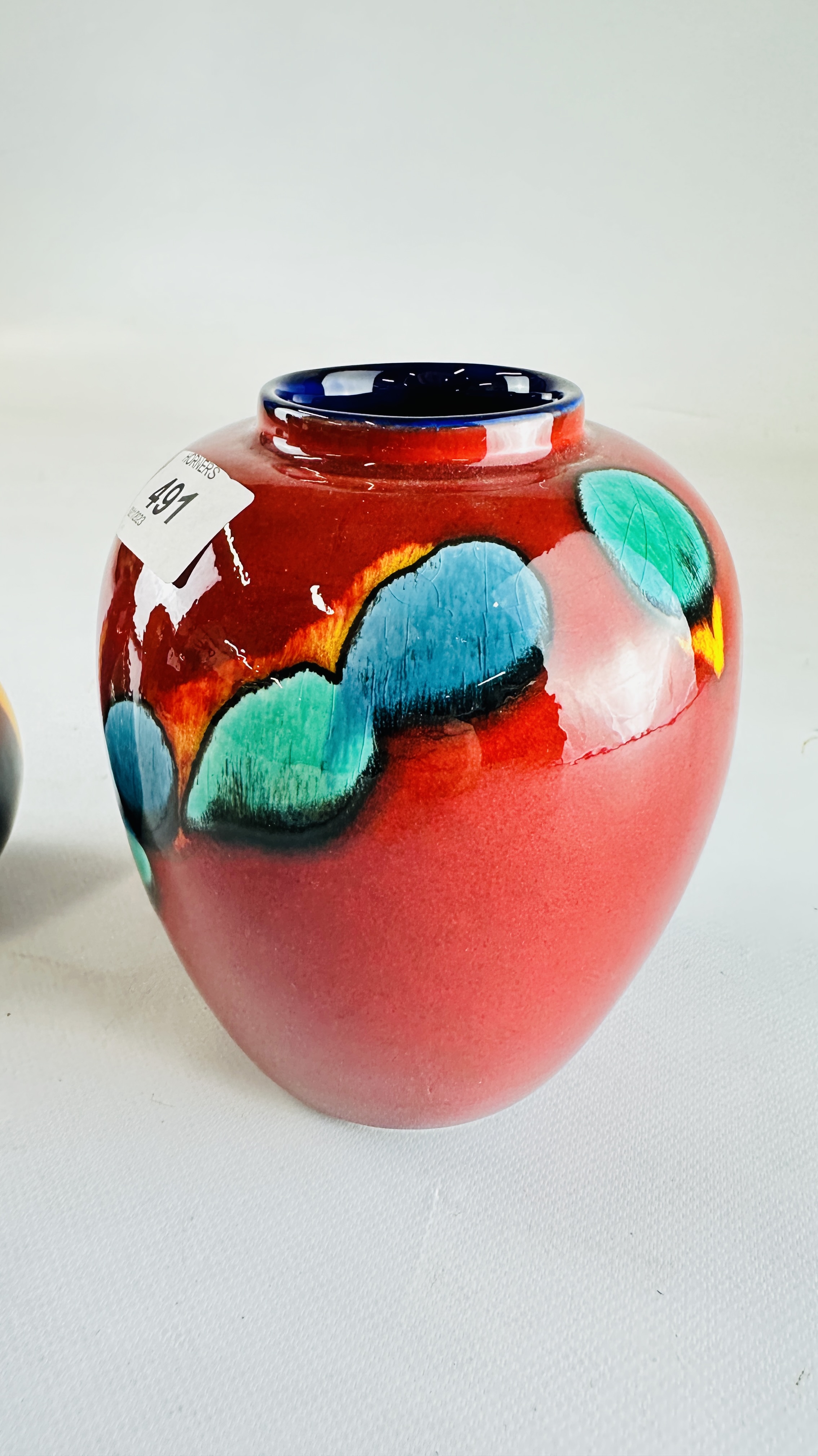 TWO POOLE POTTERY "LIVING GLAZE" VASES TO INCLUDE A VOLCANO EXAMPLE H 15CM. - Image 4 of 6